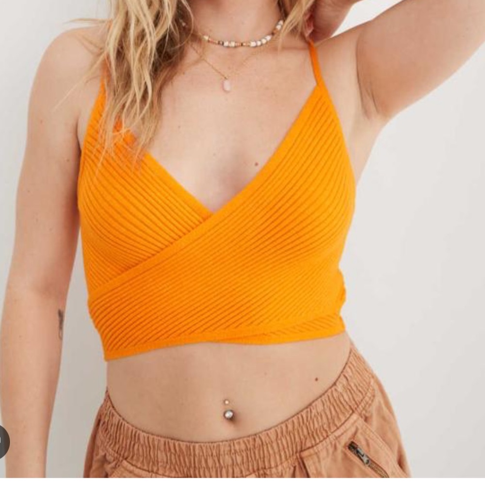 NWT aerie criss cross cropped sweater top size M